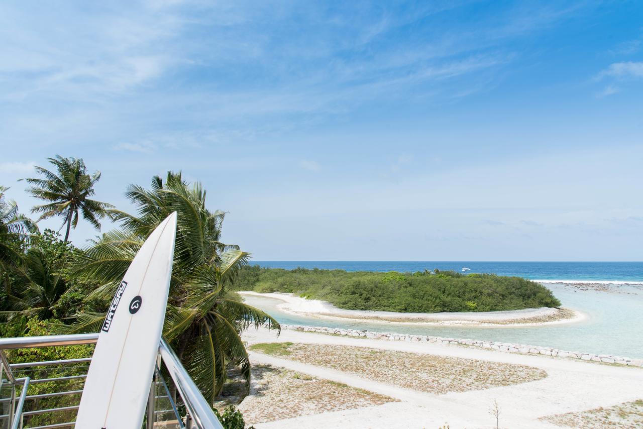 Reef Edge Thulusdhoo, Maldives Hotell Exteriör bild